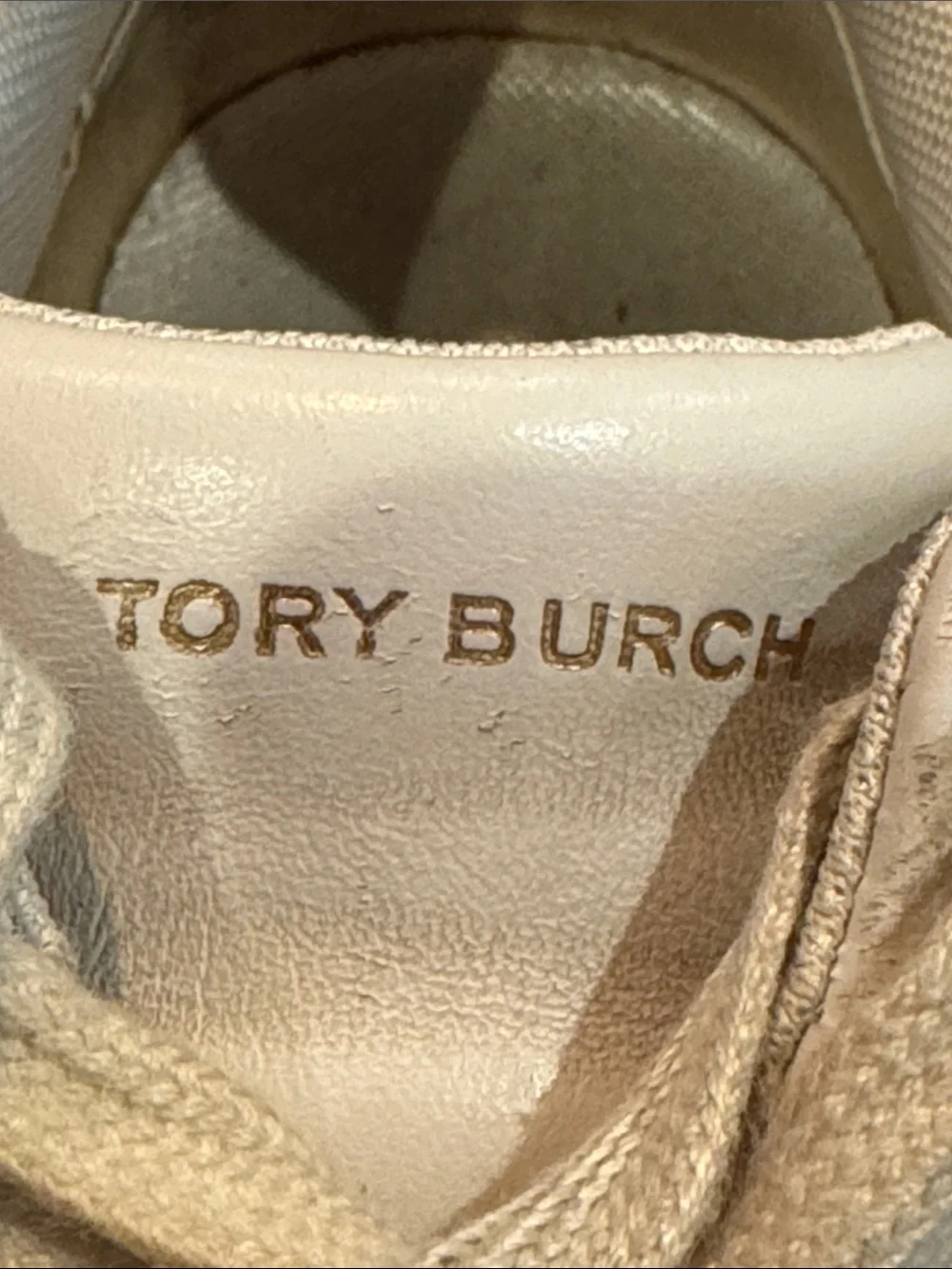 Tory Burch Women’s Sneakers 8 White Leather Comfort Travel Peach Logo